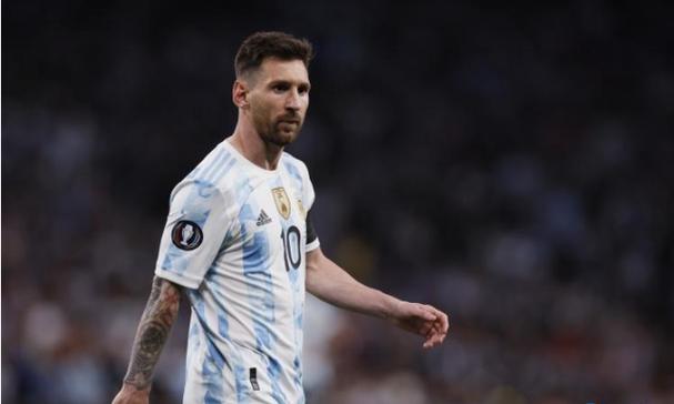 爸妈给我 700 万让我买个离公司近的房子，男友却选了离他公司不到500米的房子说：剩余五千买个电动车，不到一个半小时就到你公司，多好